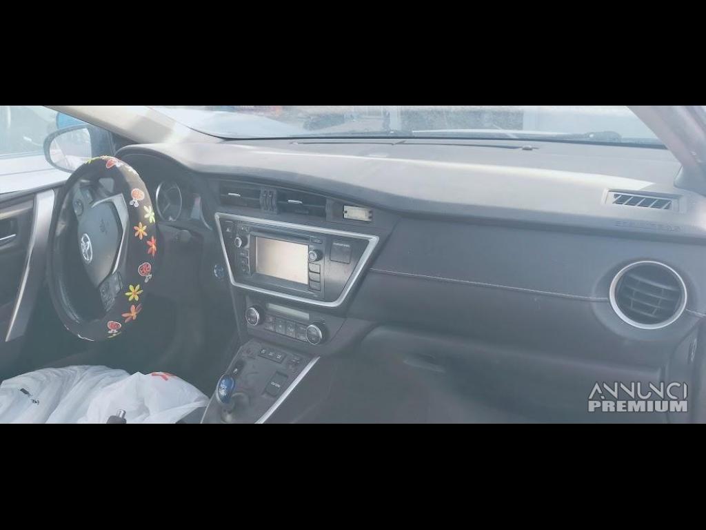 Ricambi Toyota Auris Hybrid 1.8 del 2013 - 11/17