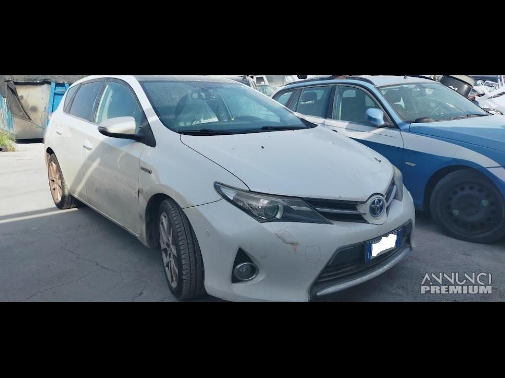 Ricambi Toyota Auris Hybrid 1.8 del 2013 - 17/17