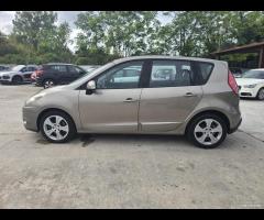 Renault Scenic Scénic X-Mod 1.5 dCi 110CV L - 6