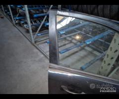 Porta Anteriore Destra Per Mahindra KUV 100 2021