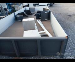 Cassone su motrice scania