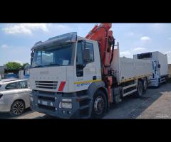 Iveco stralis con gru