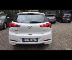 Hyundai i20 1.1 CRDi 12V 5 porte Go! Plus - 13
