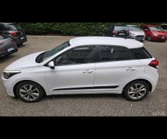 Hyundai i20 1.1 CRDi 12V 5 porte Go! Plus - 29