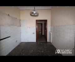 INDIPENDENTE con terrazzo via per Rocca - 11