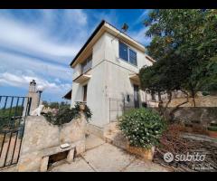 Villa panoramica in zona Spezzatarallo - 24