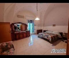 Via Regina Elena ampio bilocale con terrazzo - 6