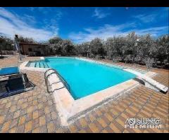 Villa con piscina - 9