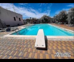 Villa con piscina - 10