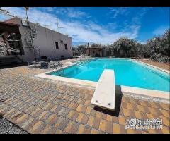 Villa con piscina - 11