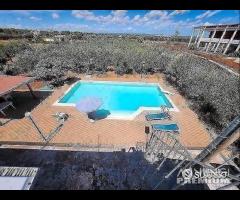 Villa con piscina - 16