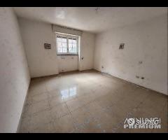 Intero stabile con garage - 7