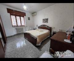 Intero stabile con garage - 16