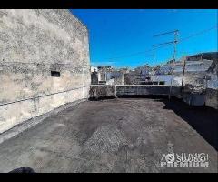 Trivani con terrazzo in via San Pietro e Paolo