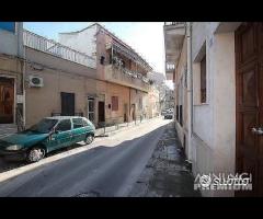 INDIPENDENTE con terrazzo via per Rocca