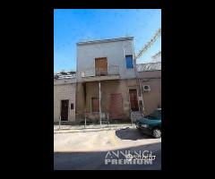 INDIPENDENTE con terrazzo via per Rocca