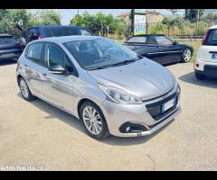 PEUGEOT 208 1.2 BENZINA ADATTA NEOPATENTATI