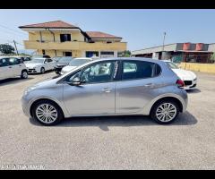 PEUGEOT 208 1.2 BENZINA ADATTA NEOPATENTATI - 12