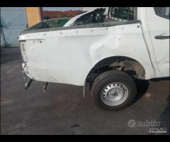 Mitsubishi l200 2019 4n15 demolito per ricambi