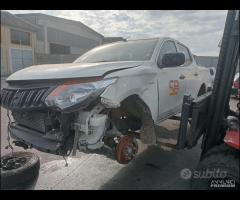 Mitsubishi l200 2019 4n15 demolito per ricambi - 6