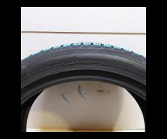 2 GOMME 245 40 18 YOKOHAMA A55695