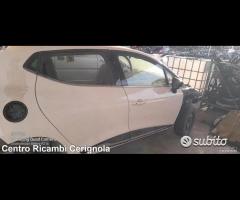 Porta anteriore destra renault clio 2016