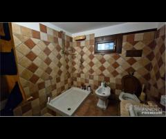 VILLA CON PISCINA rif.136/25 - 17