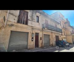 Castelvetrano casa ind. con ampio garage