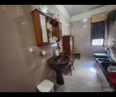 Via Bacone . 4 vani e accessori con Box - 8