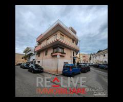 Intero stabile con garage e tavernetta