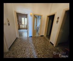 Appartamento con chiostrina e tavernetta - 9