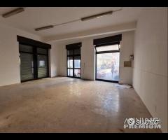 Locale commerciale 5 vetrine - 10