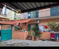 Soluzione indipendente con cortile a Parete
