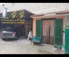 Soluzione indipendente con cortile a Parete - 7