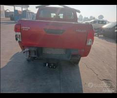 Toyota HILUX 2017 2.4td 2GD-FTV ricambi - 6