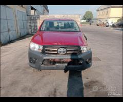 Toyota HILUX 2017 2.4td 2GD-FTV ricambi - 14