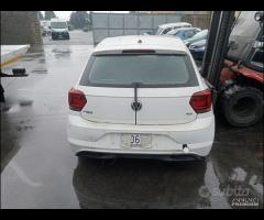 Volkswagen polo 1.0 tgi CDY demolito per ricambi - 10
