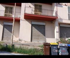 Messina Nord, locale comm.le 3 luci