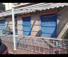 Ganzirri, locale commerciale fronte lago