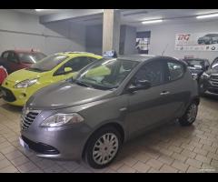 Lancia Ypsilon 1.2 69 CV 5 porte 2012 unico prop - 7