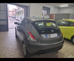 Lancia Ypsilon 1.2 69 CV 5 porte 2012 unico prop - 13
