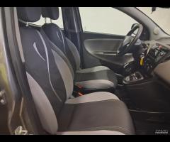 Lancia Ypsilon 1.2 69 CV 5 porte 2012 unico prop - 19