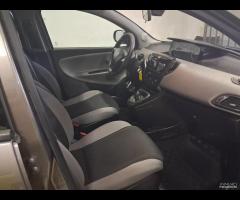 Lancia Ypsilon 1.2 69 CV 5 porte 2012 unico prop - 21