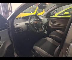 Lancia Ypsilon 1.2 69 CV 5 porte 2012 unico prop - 22