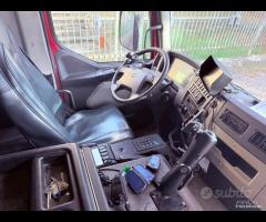Volvo FE 300 - COMPATTATORE PER RIFIUTI A 4 SCOMPA - 9