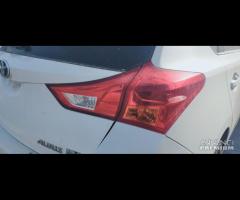 Ricambi Toyota Auris Hybrid 1.8 del 2013 - 10