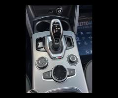 Alfa Romeo Stelvio 2.2 Turbodiesel 160 CV AT8 RWD