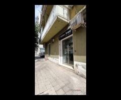 Provinciale Locale commerciale 2 luci