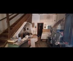 Camaro superiore, semindipendente da ristrutturare - 9