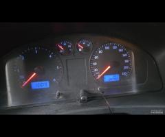 Volkswagen Transporter Caravelle 1.9 TDI/102CV PL - 17